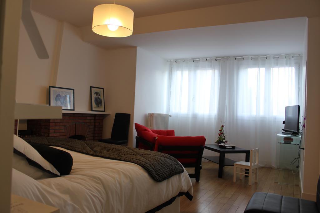 Au Coeur De Beauvais Bed & Breakfast Ngoại thất bức ảnh