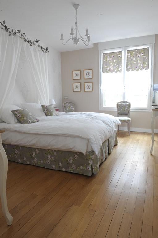 Au Coeur De Beauvais Bed & Breakfast Ngoại thất bức ảnh