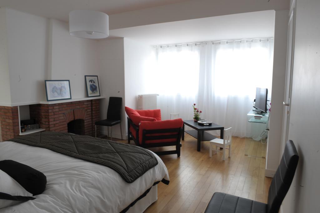 Au Coeur De Beauvais Bed & Breakfast Ngoại thất bức ảnh